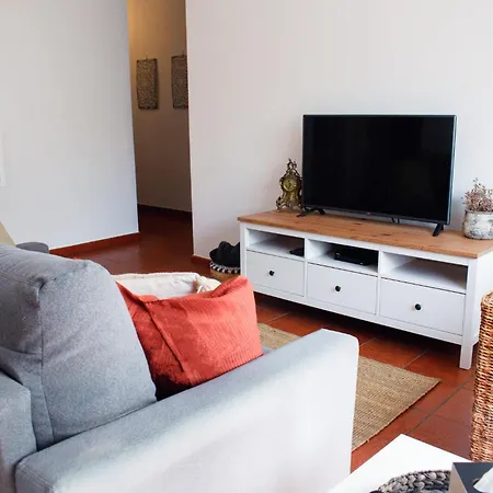 Kintsugi Downtown Guest house