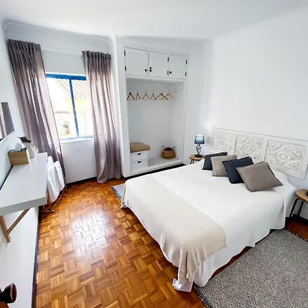 Kintsugi Downtown Guest house